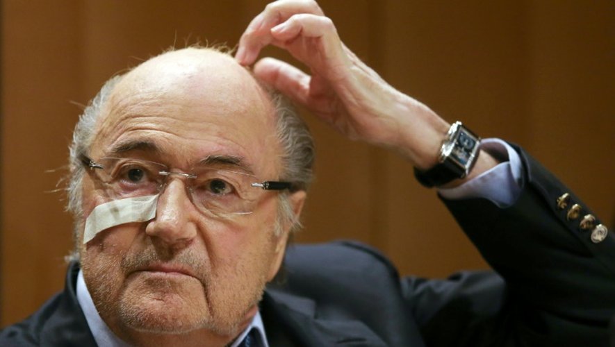 Joseph Blatter, suspendu 8 ans par la Fifa de toute activité footballistique, en conférence de presse, le 21 décembre 2015 à Zurich