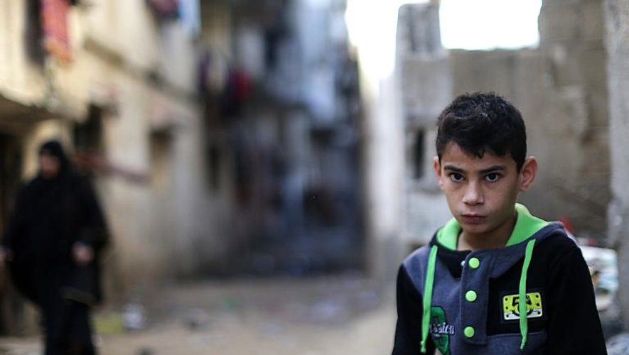 Mountasser Bakr, un enfant palestinien dont une partie de la famille a été tuée sur une plage, le 24 décembre 2014 à Gaza