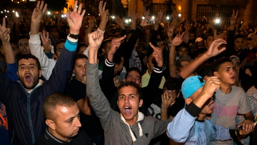 Des manifestants à Al Hoceima au Maroc, le 30 octobre 2016