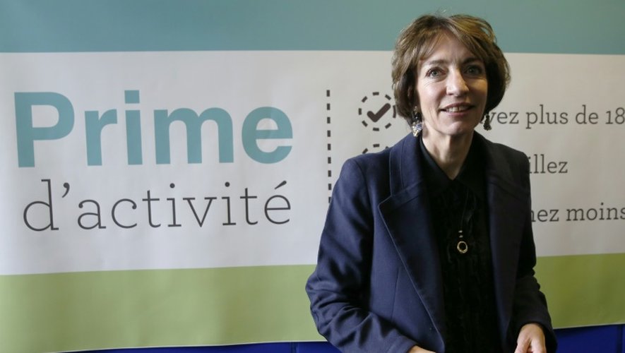 La ministre des Affaires sociales Marisol Touraine lance le 22 décembre 2015 à Paris un simulateur qui permettra aux bénéficiaires potentiels de vérifier s’ils peuvent prétendre à la Prime d'activité