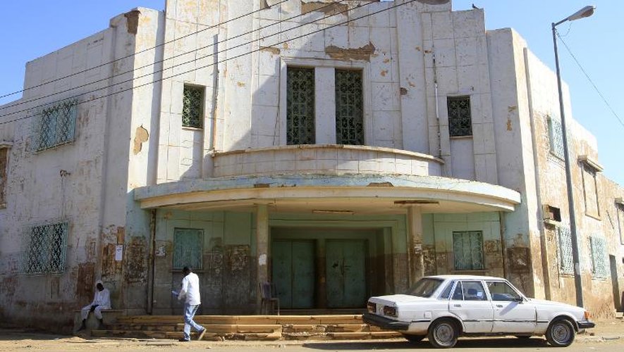 Le cinéma fermé Halfaya à Khartoum, le 22 décembre 2014