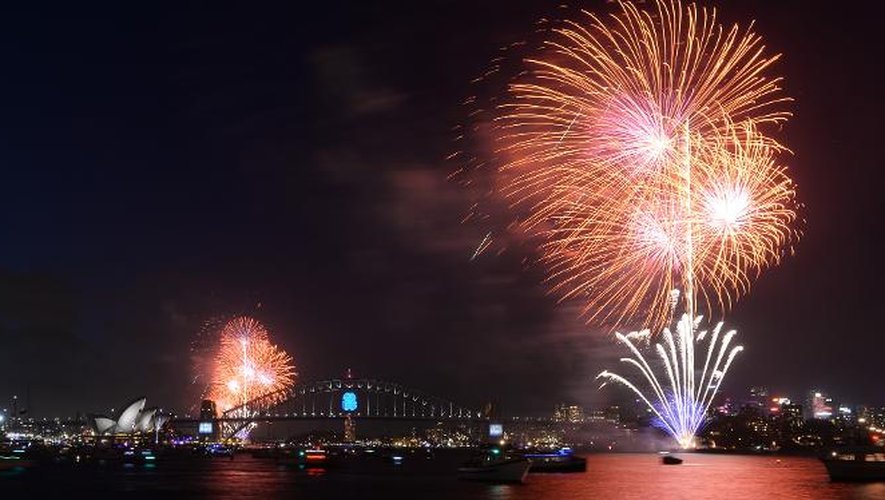 Le feu d'artifice du Nouvel an au dessus de Sydney le 31 décembre 2014