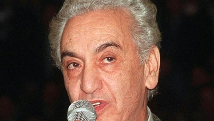 L'opposant Hocine Aït-Ahmed, le 5 février 1999 à Alger