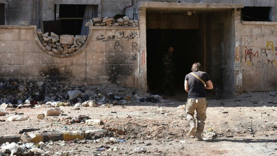 Un soldat syrien pro-gouvernement à l'est d'Alep, le 4 novembre 2016