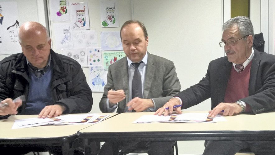Patrice Soubrié, Stéphane Bonnefond et André Martinez ont signé une convention de partenariat.