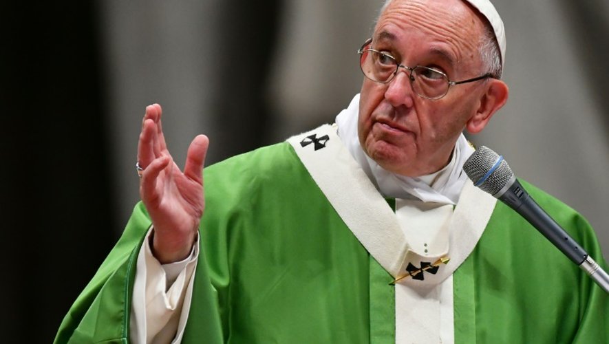 Le pape François célèbre une messe au Vatican en présence de mille détenus, le 6 novembre 2016