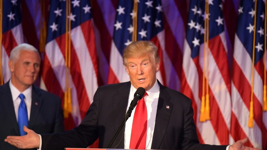 Donald Trump s'adresse à ses supporteurs au Hilton New York, le 9 novembre 2016, après l'annonce de sa victoire