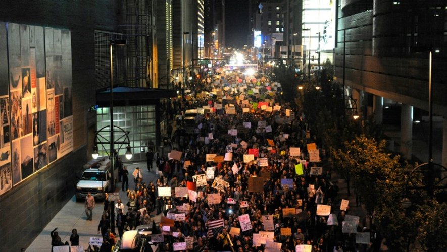 Manifestation contre le président élu Donald Trump dans les rues de Denver, le 10 novembre 2016