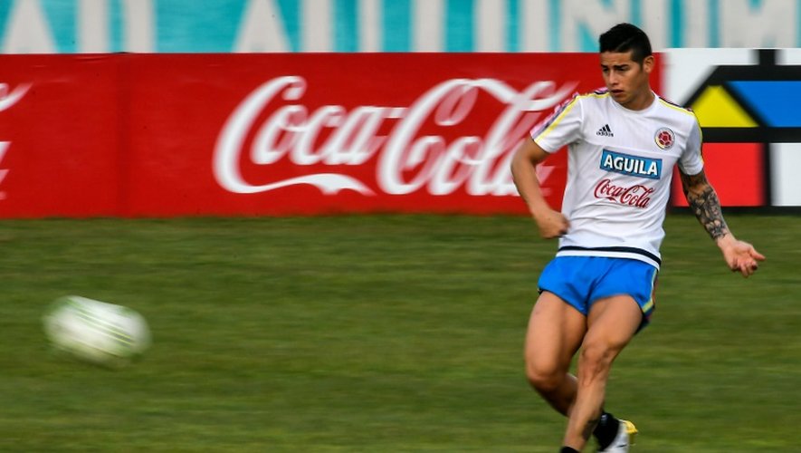 Le Colombien James Rodriguez, le 8 novembre 2016 à Barranquilla lors d'une séance d'entraînement à la veille du match face au Chili