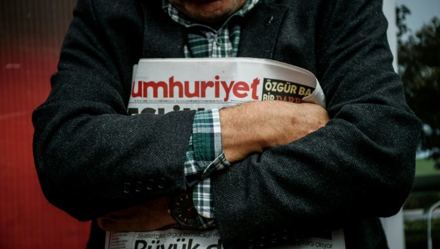 Le président du directoire du quotidien d'opposition turc Cumhuriyet, Akin Atalay, a été arrêté et placé en garde à vue vendredi, a annoncé le journal