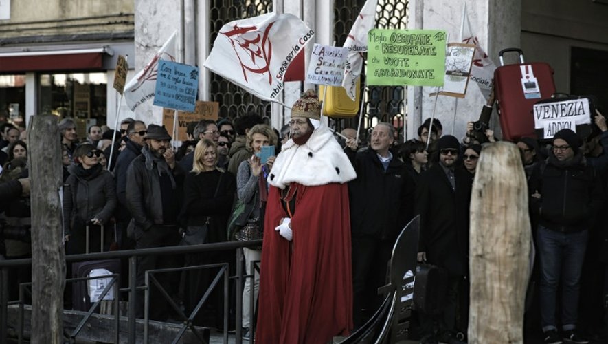 Manifestation de Vénitiens pour protester contre l'exode de la population locale et la montée du tourisme, le 12 novembre 2016