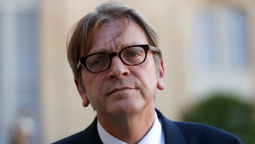 Guy Verhofstadt, membre du Parlement européen, et ancien Premier ministre belge s'adresse à des journalistes après une rencontre avec le président français, au palais de l'Elysées à Paris le 29 septembre 2015