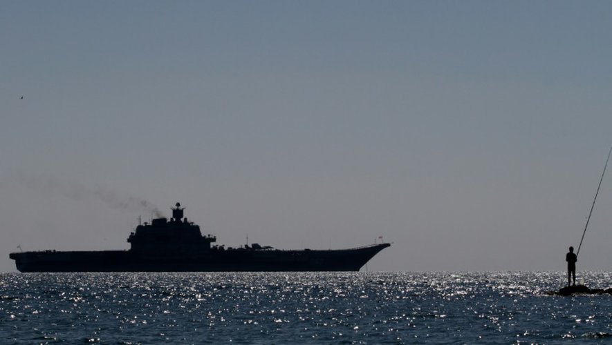 Le porte-avions Amiral Kouznetsov au large de Chypre, le 27 février 2014