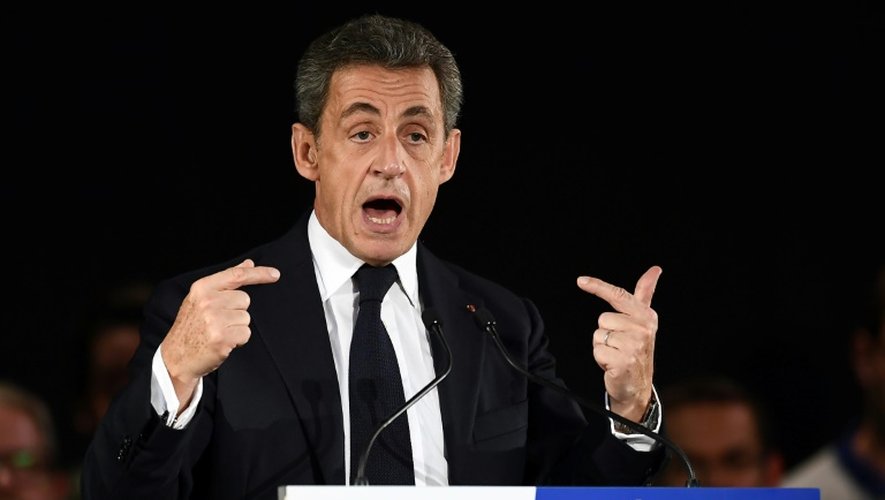 L'ex-président français et candidat à la primaire de droite Nicolas Sarkozy lors d'un meeting électoral à Nîmes, le 18 novembre 2016