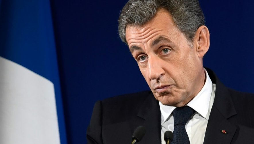 Nicolas Sarkozy lors de son allocution au soir du premier tour de la primaire de la droite et du centre le 20 novembre 2016 à Paris