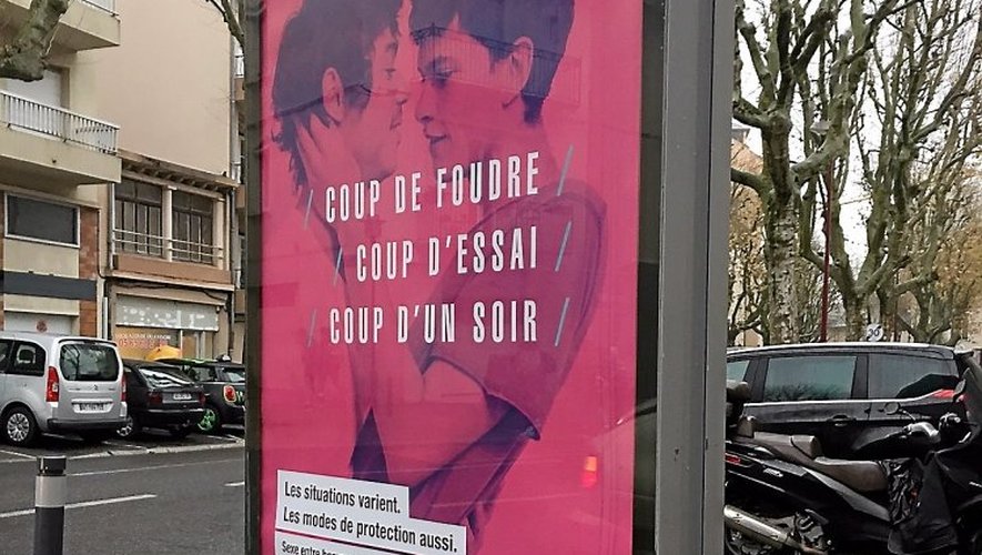 Comme à Rodez, la campagne de prévention du sida montrant des homosexuels suscite la polémique.