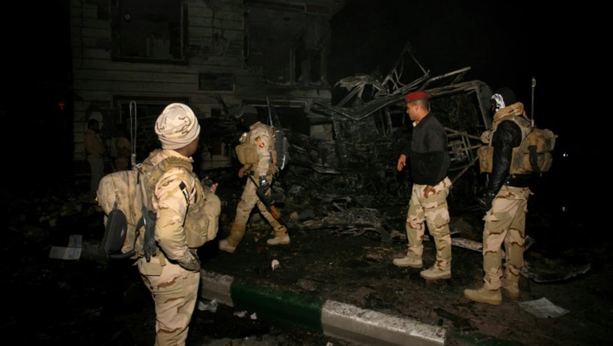 Les forces spéciales irakiennes sur le site de l'attentat-suicide à Chomali, en Irak, le 24 novembre 2016
