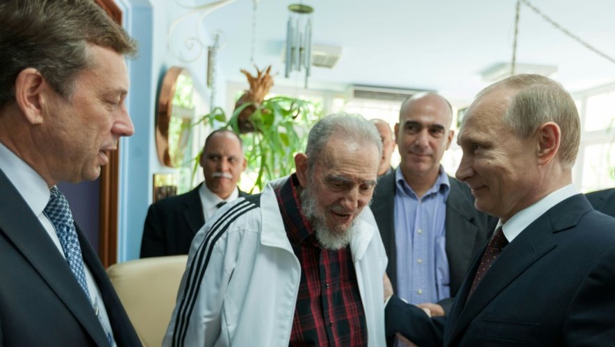 Le président russe Vladimir Poutine en visite à La Havane, s'entretient avec Fidel Castro, le 11 juillet 2014