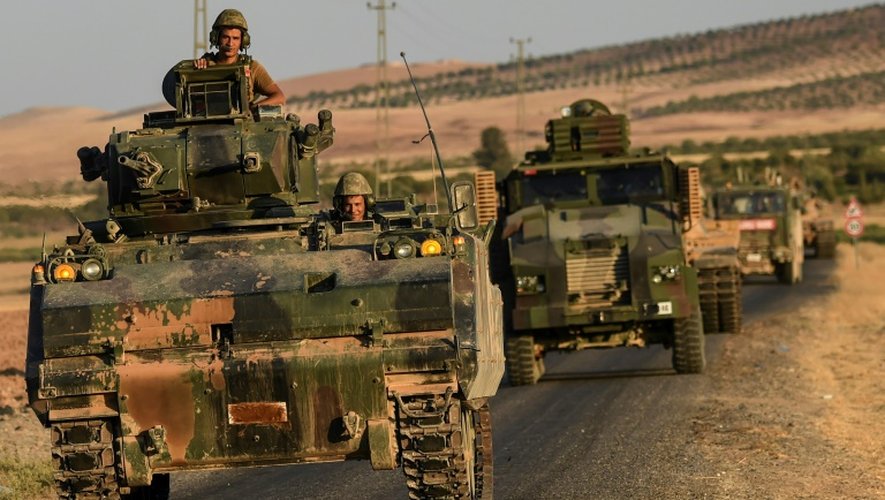 Des soldats turcs le 2 septembre 2016 à Jarabulus en Syrie à la frontière avec la Turquie