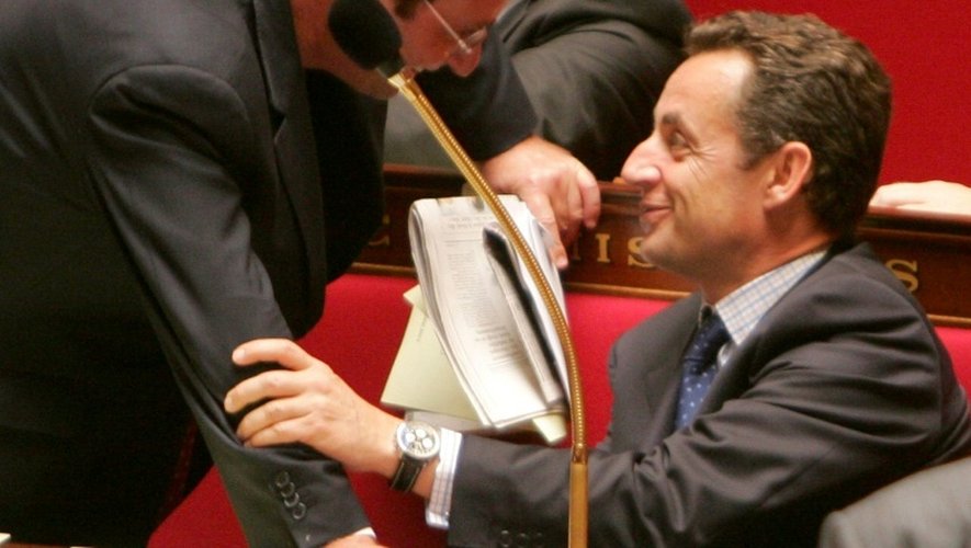 François Hollande et Nicolas Sarkozy François Hollande lors de la séance des questions au gouvernement, le 25 octobre 2005 à l'Assemblée Nationale à Paris
