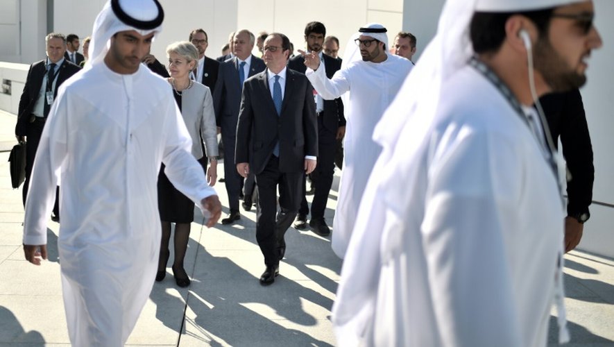 François Hollande visite le Louvre Abu Dhabi le 3 décembre 2016