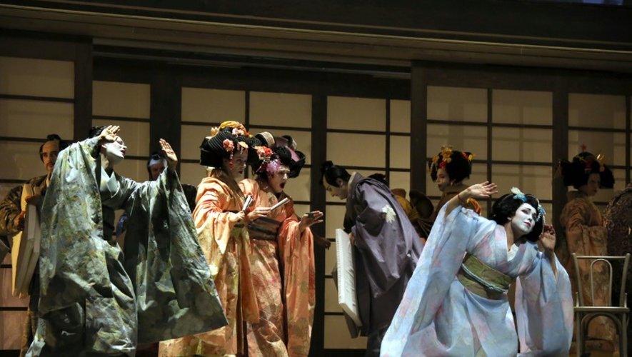 Acteurs et chanteurs lors d'une répétition de "Madame Butterfly" de Giacomo Puccini à la Scala de Milan, le 23 novembre 2016