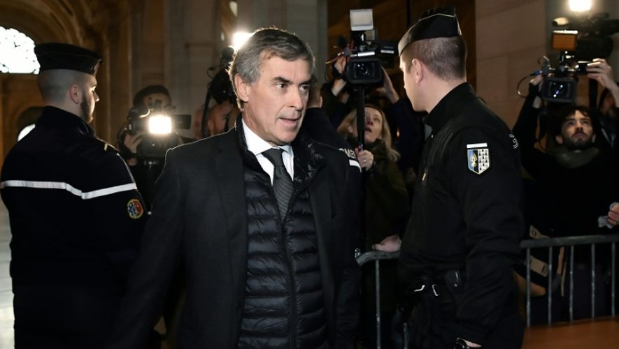 Jérôme Cahuzac à son arrivée au palais de justice le 8 décembre 2016 à Paris