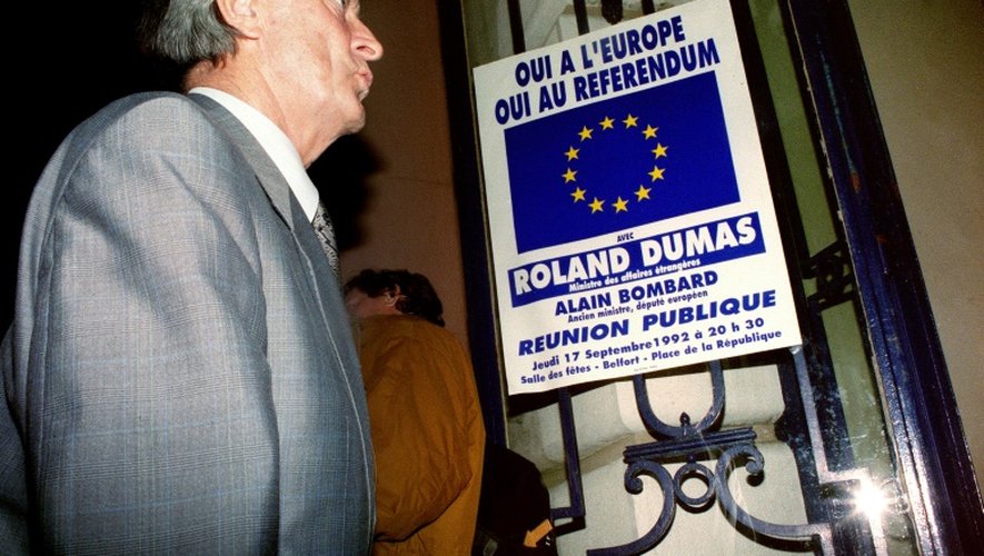 Le ministre français des Affaires étrangères lors de la campagne du référendump sur le traité de Maastricht le 17 septembre 1992 à Paris