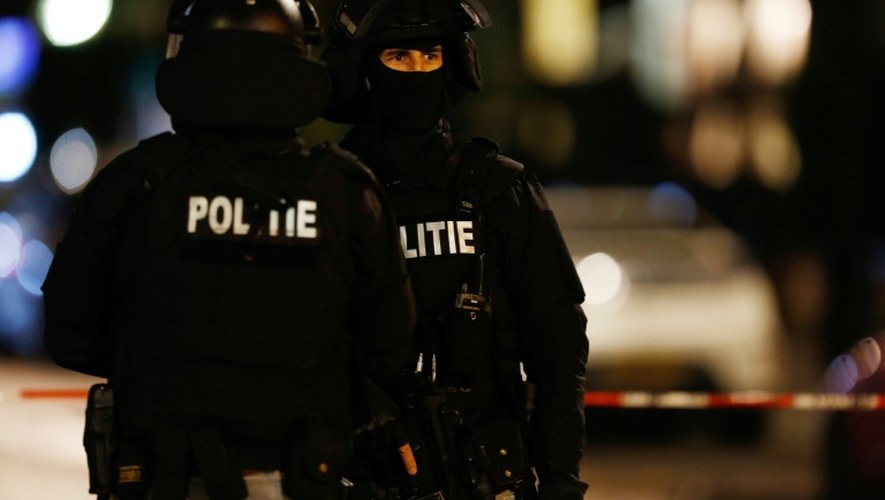 La police néerlandaise a saisi une kalachnikov AK-47 après avoir arrêté un suspect "terroriste"