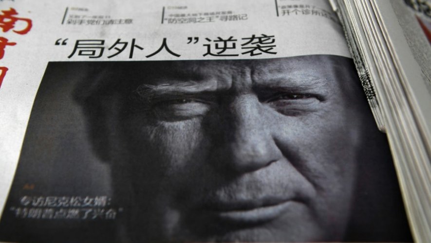 Une photo du 10 novembre 2016 du président américain élu Donald Trump dans un quotidien chinois