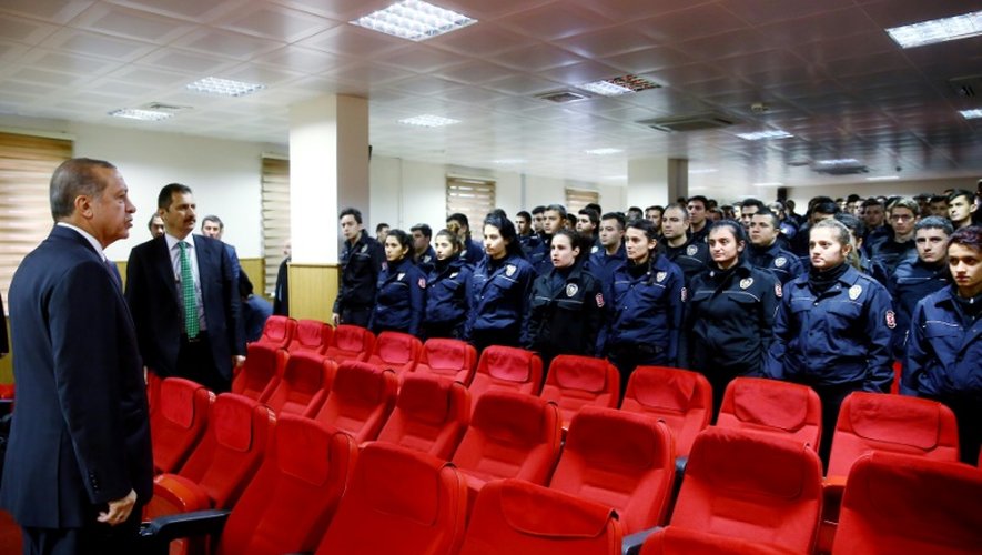 Le président turc Recep Tayyip Erdogan au siège de la police d'Istanbul le 12 décembre 2016