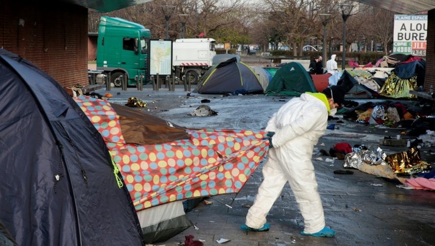Un campement de migrants évacué le 16 décembre 2016 à Saint-Denis
