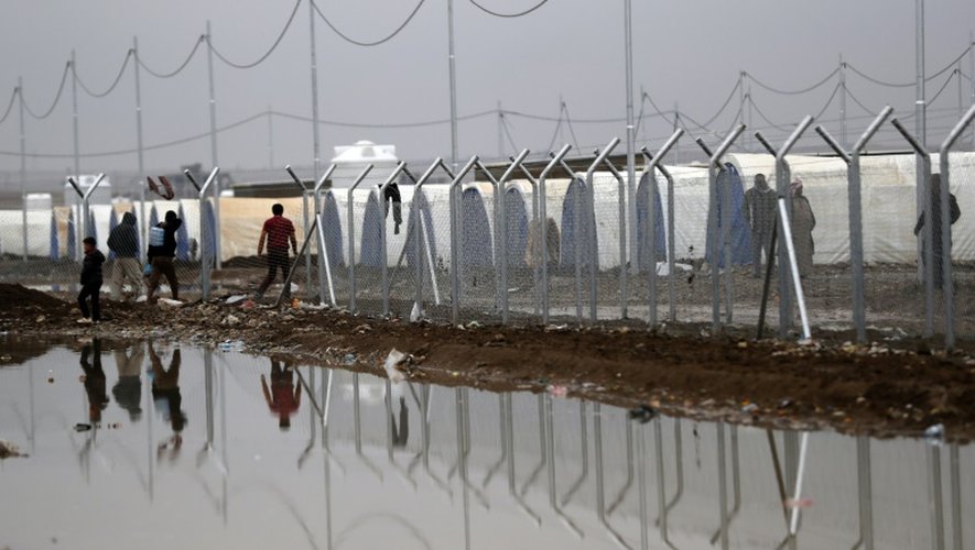 A peine installés, certains arrivants du camps d'Al-Khazir, se lancent dans une activité commerciale, le 1er décembre entre Arbil et Mossoul
