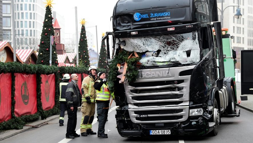 Photo du camion qui a roulé dans la foule au marché de Noël de Berlin le 19 décembre 2016