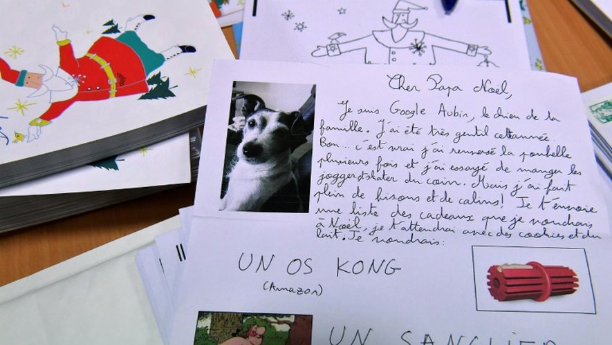 "Cher Papa Noël, je suis Google Aubin, le chien de la famille... Je voudrais un os Kong, un sanglier, 10 chouquettes, une couverture", peut-on lire sur cette lettre