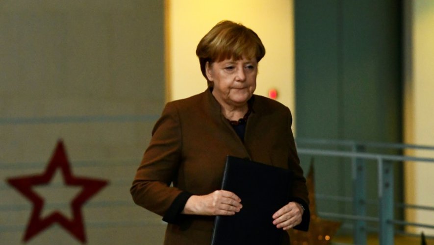 Angela Merkel arrive à une conférence de presse le 23 décembre 2016 à Berlin