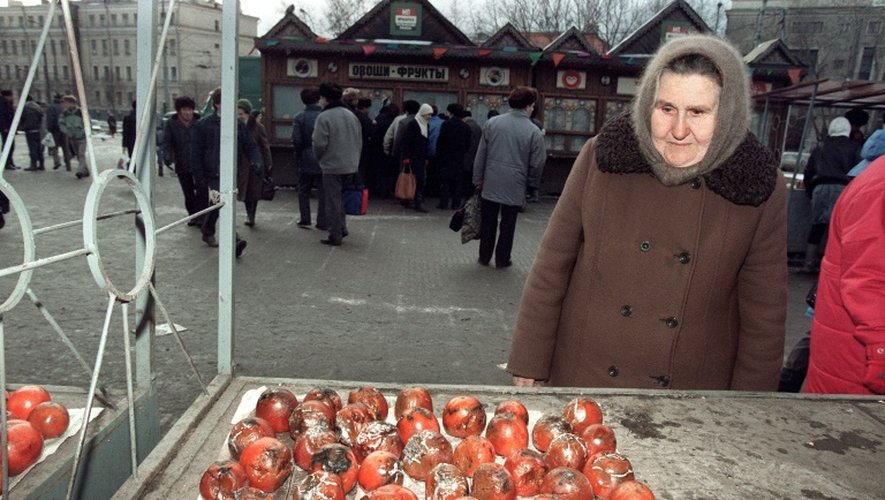 Un marché dans le centre de Moscou peu avant la chute de l'URSS, le 15 décembre 1991