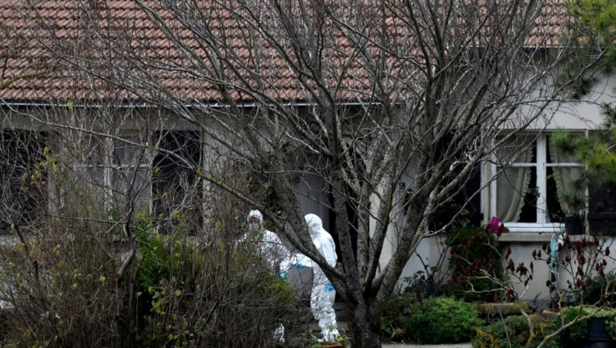 La police scientifique sur les lieux d'un des meurtres de la Drôme, à Chabeuil, le 26 décembre 2016