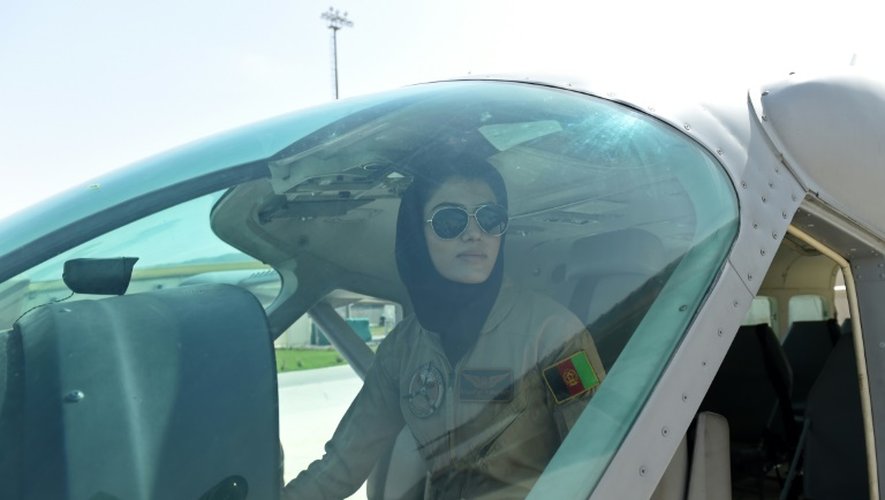 La première femme pilote afghane Niloofar Rahmani le 26 avril 2015 à Kaboul