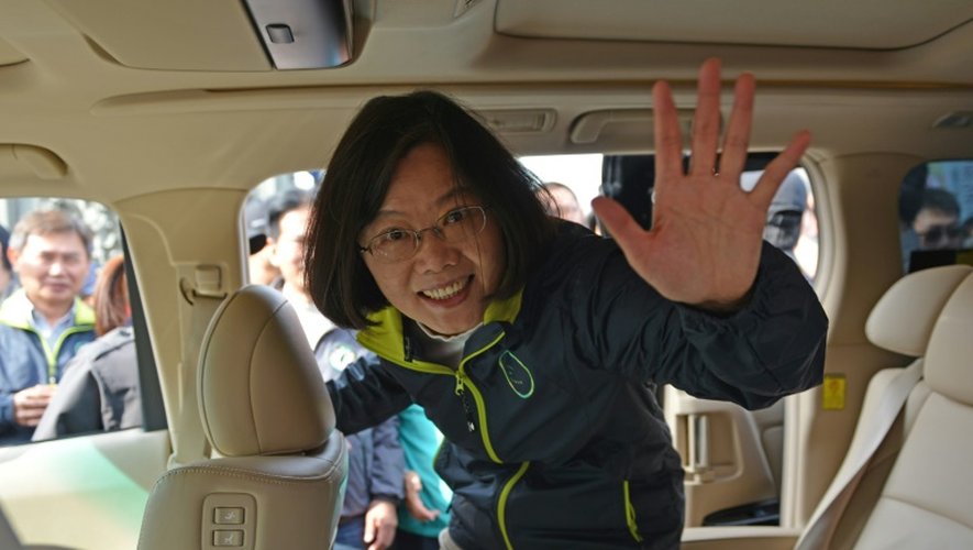 L'opposante Tsai Ing-wen en campagne présidentielle dans le sud de Taiwan, le 10 janvier 2016