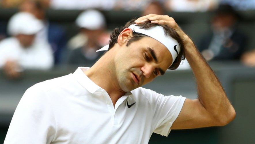 Le Suisse Roger Federer face au Canadien Milos Raonic en demi-finale à Wimbledon, le 8 juillet 2016