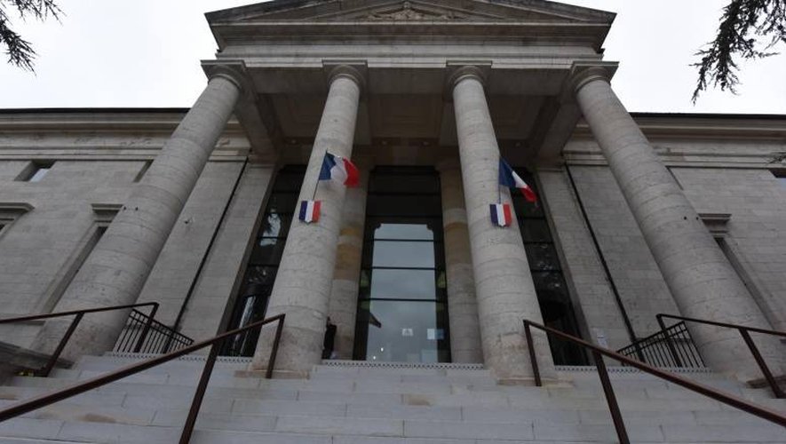 Villefranche : la dispute de couple dégénère, elle lui assène plusieurs coups de couteau