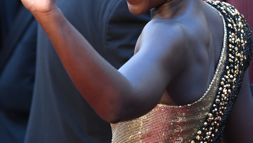 Lupita Nyong'o arrive à la 90ème cérémonie des Oscars, le 4 mars 2018, à Hollywood en Californie.