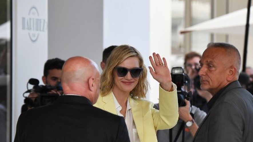 La présidente du jury Cate Blanchett arrive sur la Croisette.