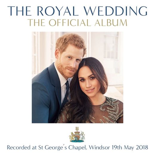Cette couverture de l'album "The Royal Wedding The Official Album" est celle provisoire. La définitive affichera le fameux baiser princier.