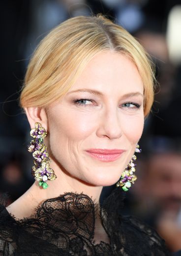 Visage du parfum "Sì" de Giorgio Armani Beauty depuis 2013, Cate Blanchett devient désormais l'ambassadrice de tout l'univers beauté de la maison italienne.