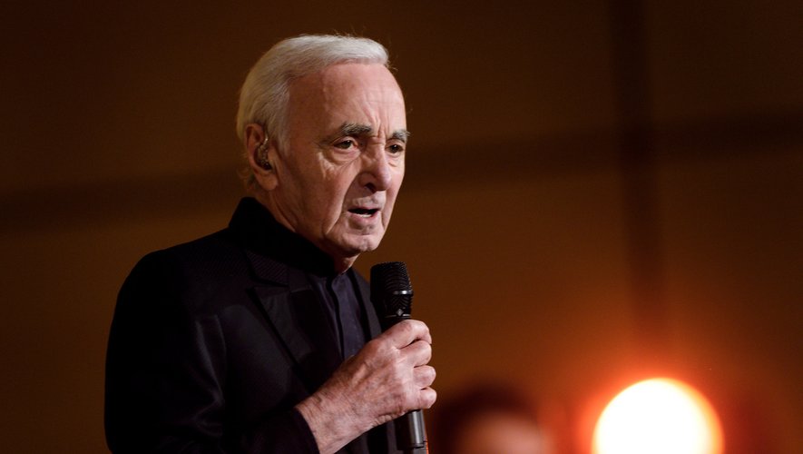 Charles Aznavour annule trois dates en juin et remontera sur scène le 30 juin à Londres