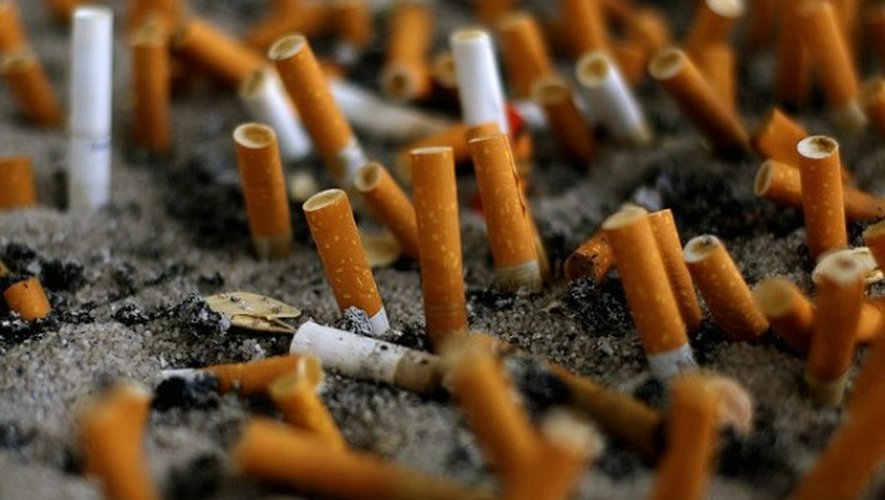 Tabac : la France fume moins