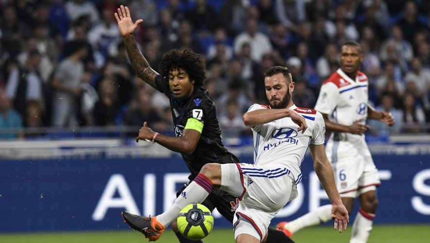 Football : courtisé par plusieurs clubs, Lucas Tousart devrait rester à Lyon