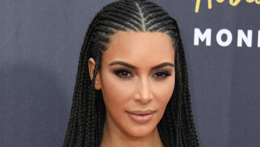 Kim Kardashian sur le tapis rouge de 2018 MTV Movie & TV Awards